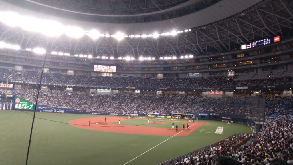 レフト内野席から観戦